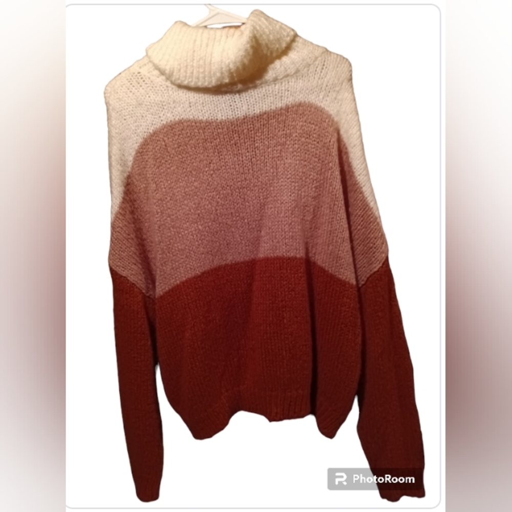 Rue 21 Neutral Colorblock Turtleneck Sweater - Picture 2 of 3